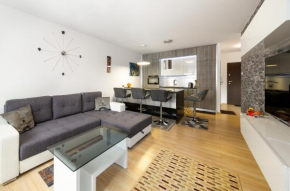 Polanki Apartament Silver Star z Garażem, Kołobrzeg